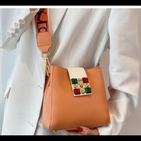 Sandals & Purses - Picture 4 of 7